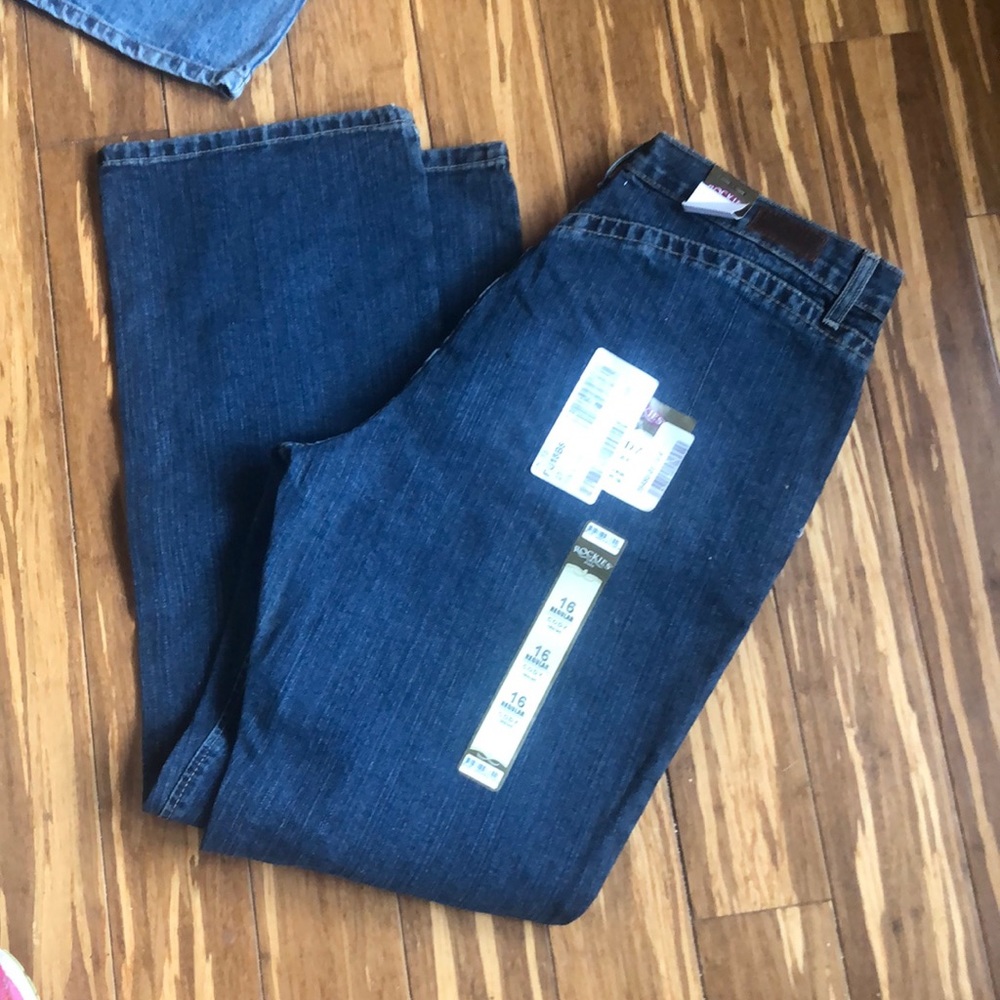 Rockies. No back pockets.  Very retro